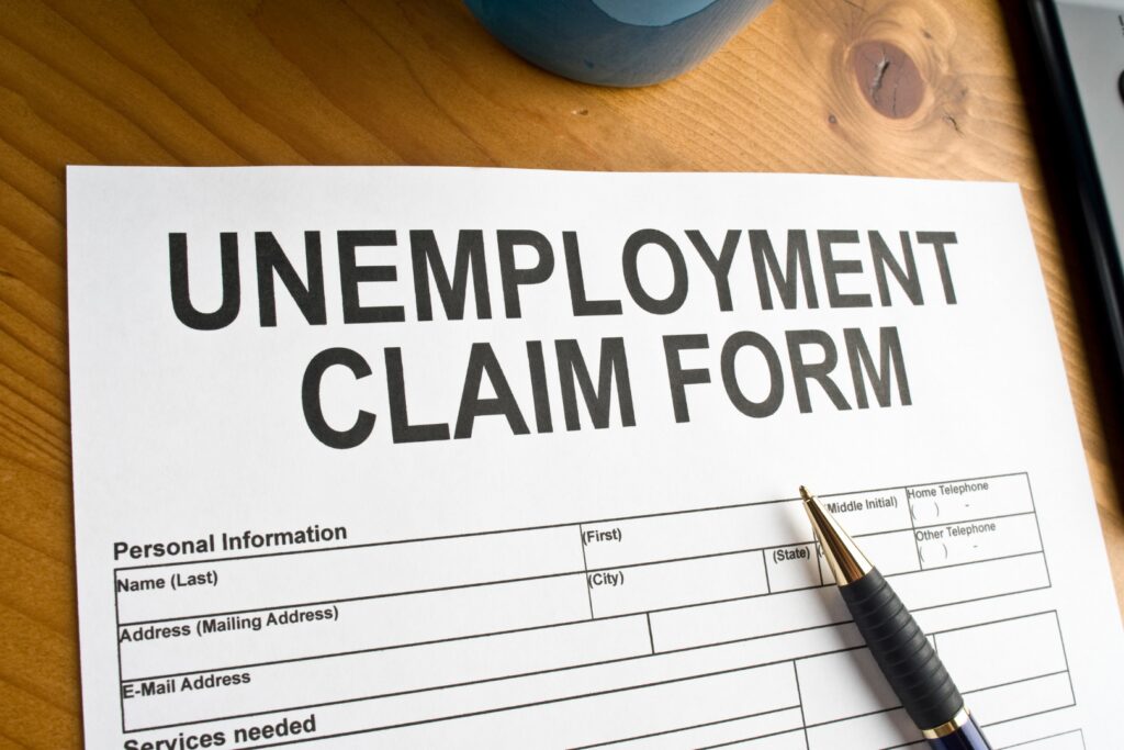 Solicitudes de desempleo en EE.UU. caen a su nivel más bajo en siete meses